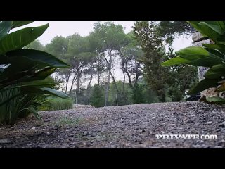 sexy yoga in paradise